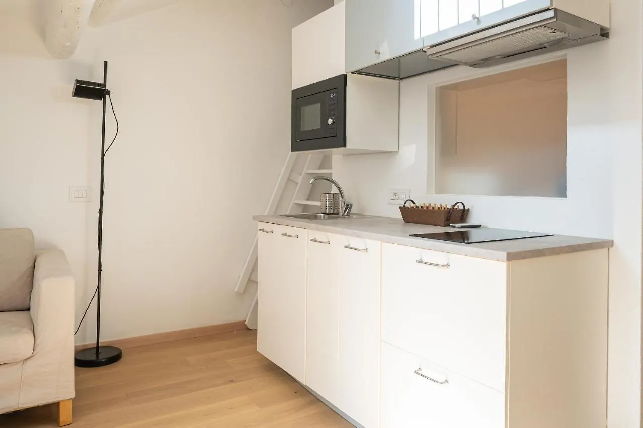 Bocconi Studio Apartment Milan